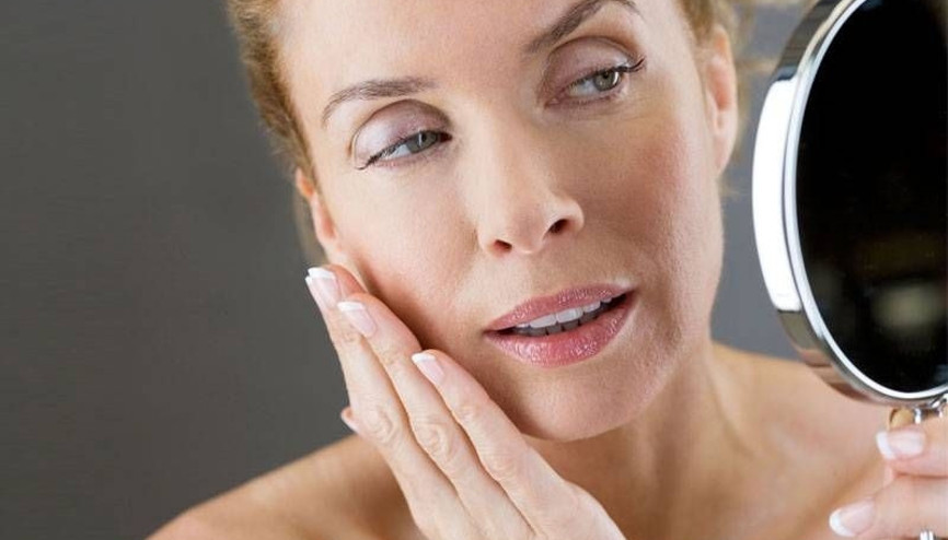 Deri yaşlanması nedir Yaşlanmada neler etkilidir