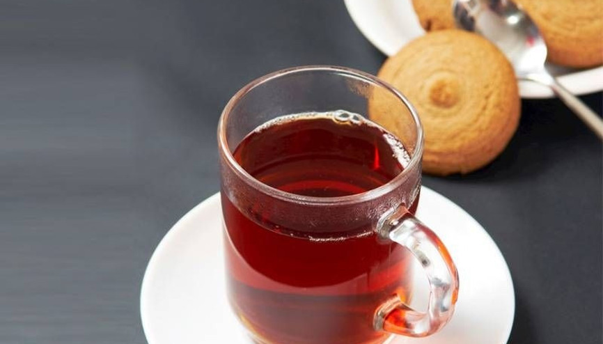 Tatlı yedikten sonra bir bardak çay için