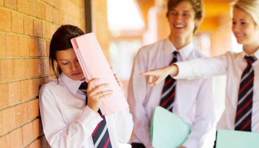 Akran zorbalığı nedir Nasıl ortaya çıkar