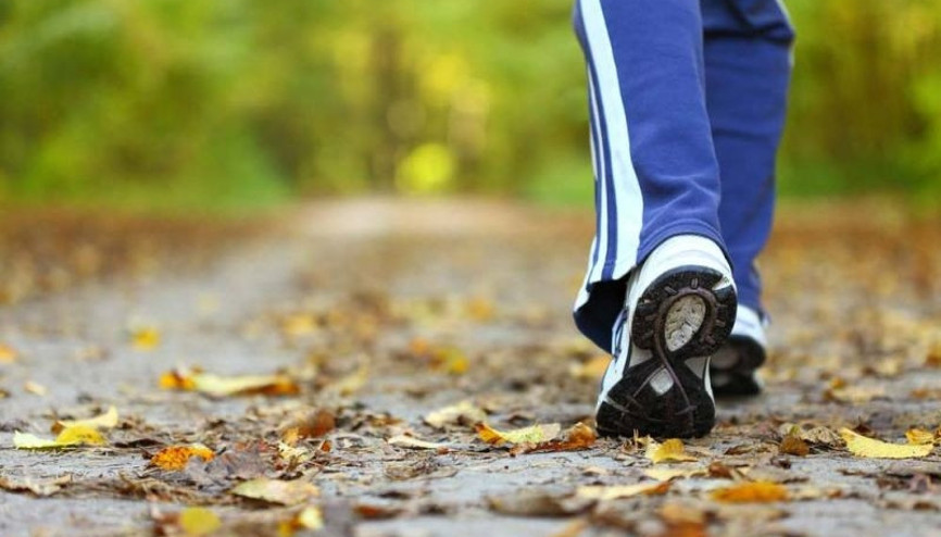 Şeker hastaları düzenli yürüyüş yapmalı