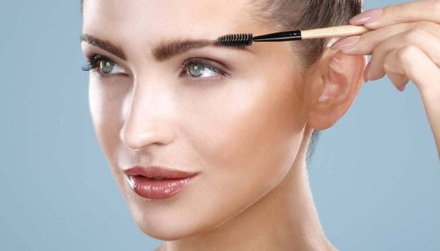 Kaşlarınızı doğal yağlarla besleyin