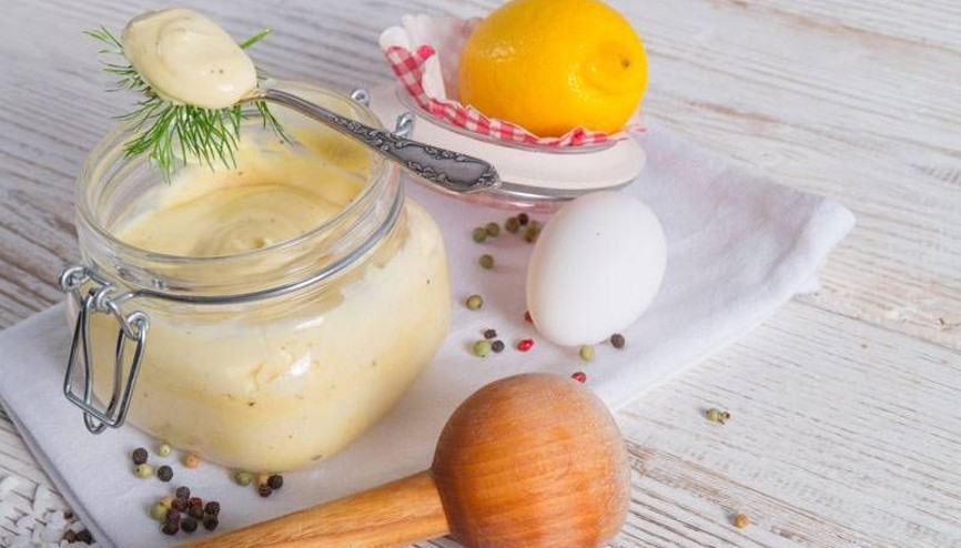 Mayonezi yemeyin, cildinize sürün