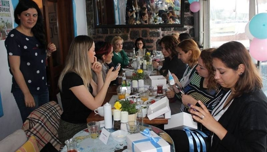 ‘Bepanthol Baby’ blogger annelerle buluştu