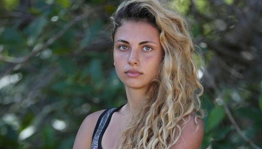 Yağmur Özdemir kimdir