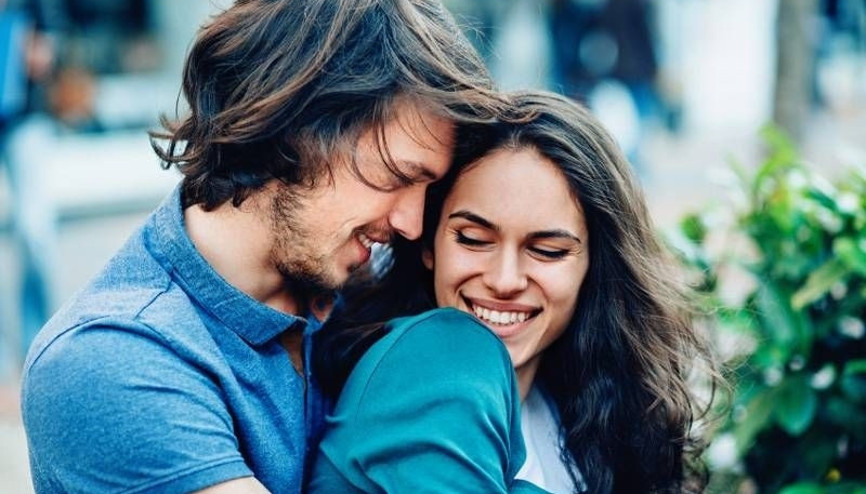 Partnerinizin ilgisini canlı tutmanın 6 yolu