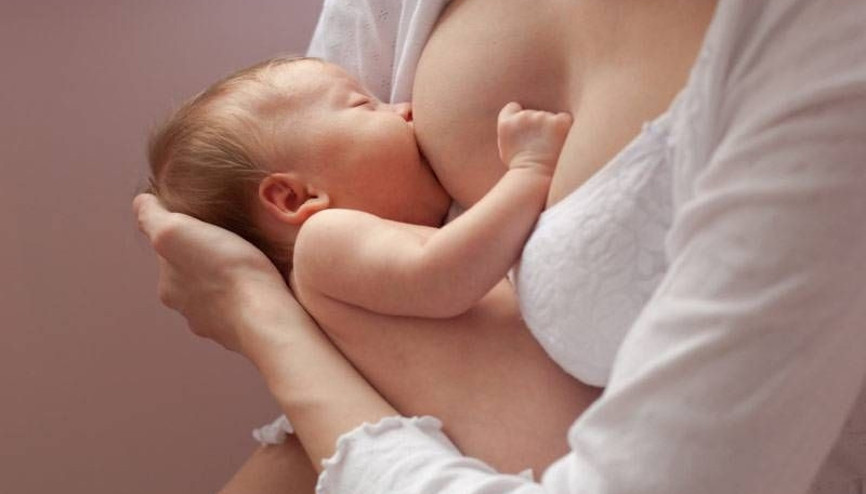 Emziren anneler nasıl beslenmeli