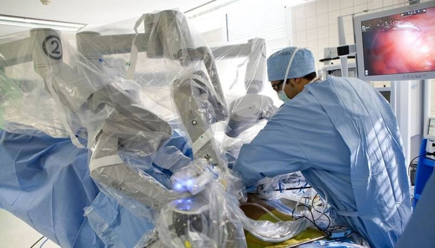 Robotik cerrahi ile kolon kanseri tedavisi