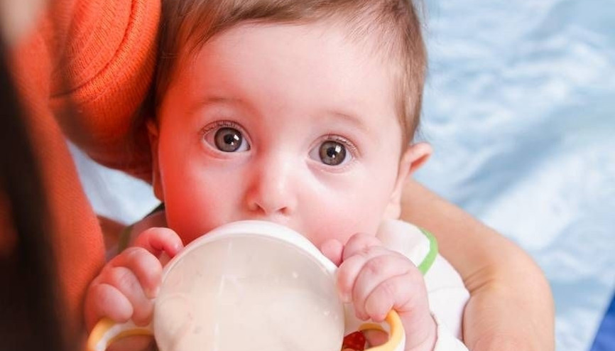 Çocuklarda görülen inek sütü alerjisine dikkat