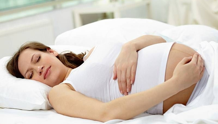 Hamilelikte sağ tarafa yatmayın