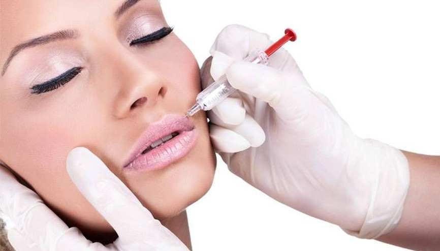 Botoks ve dolgu arasındaki estetik fark nedir