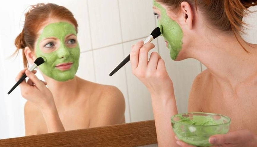 Göz çevresi kırışıklıkları için 5 maske tarifi Göz çevresi kırışıklıkları için 5 maske tarifi