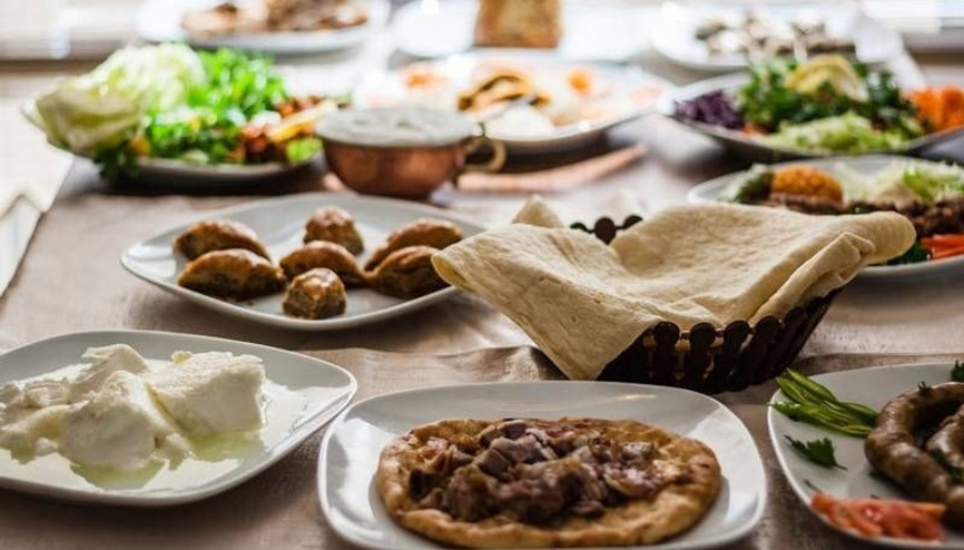 Ziyafetlerden en az kaloriyle kalkmanın ipuçları