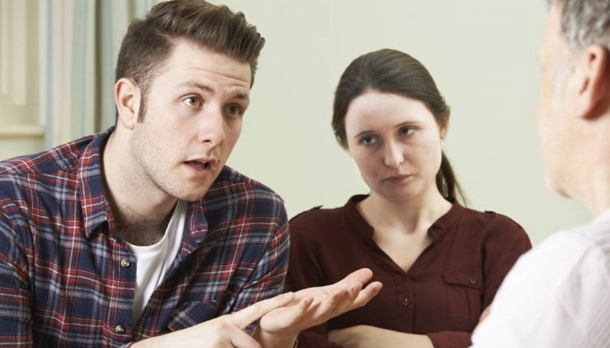 Evlilik terapisi çiftle yapılan tangoya benzer