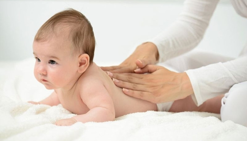 Sakinleştirici bebek masajı her derde deva