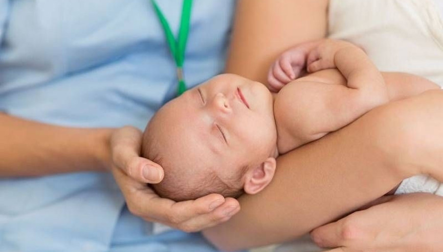 Annelerin doğum sonrası yalnızlığı sona eriyor