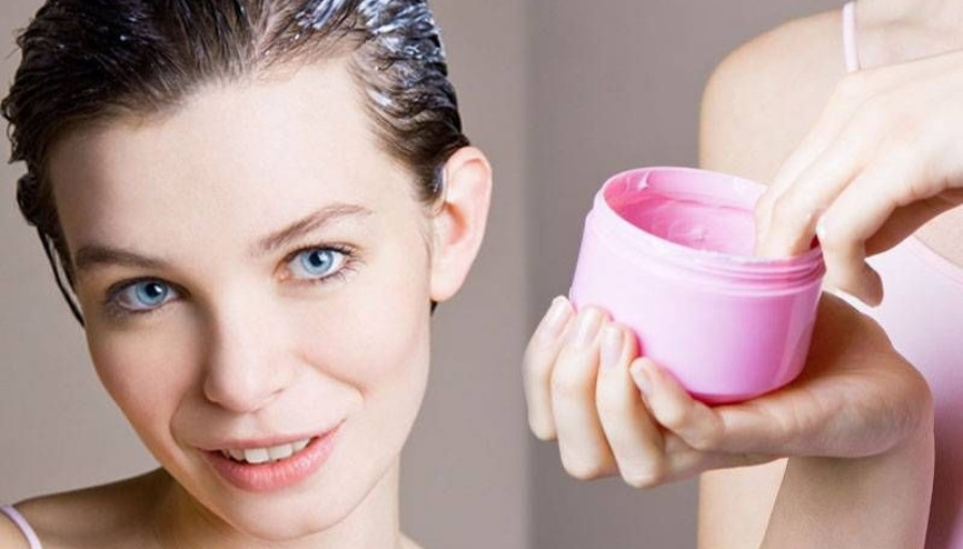 Saçları güçlendiren pratik maske tarifleri