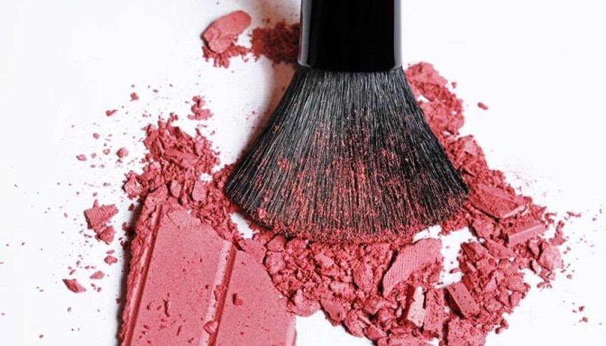 Evdeki malzemelerle doğal allık yapımı