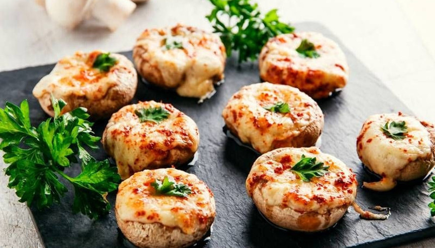 Hem pratik hem leziz: Lor peynirli mantar dolması