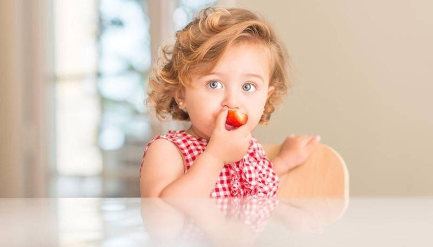 1 yaşına kadar bebeğinizi bu gıdalardan uzak tutun
