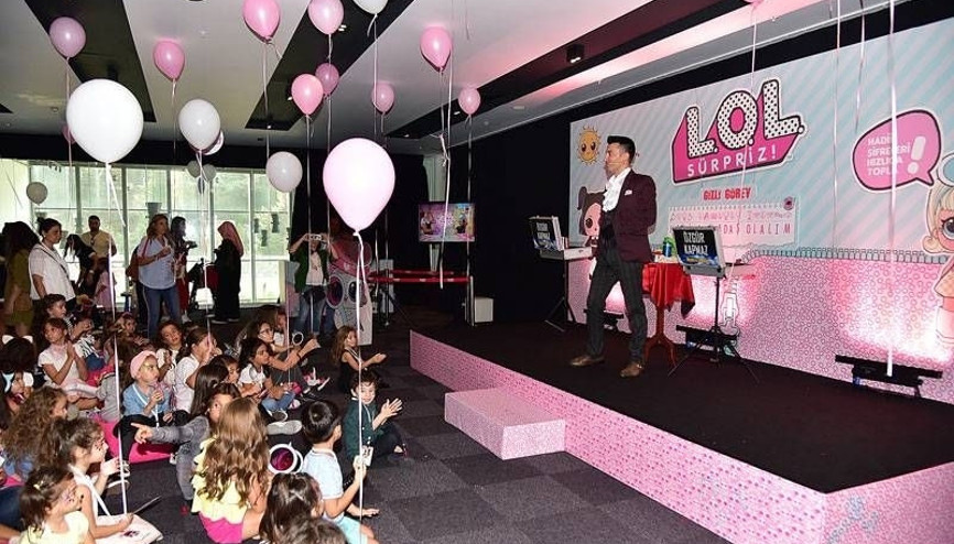 ‘L.O.L Gizli Görev’ etkinliğine ünlü isimler katıldı ‘L.O.L Gizli Görev’ etkinliğine ünlü isimler katıldı