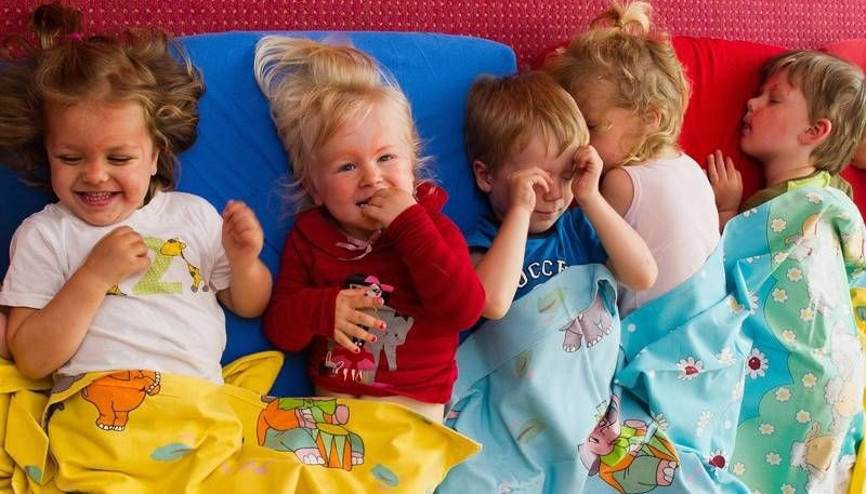 Yuva ve anaokullarında öğle uykusu iyi mi kötü mü