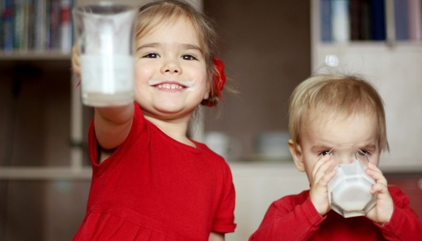 Anne sütü ve ek gıdaya geçiş dönemi hakkında bilmeniz gereken 5 şey Anne sütü ve ek gıdaya geçiş dönemi hakkında bilmeniz gereken 5 şey