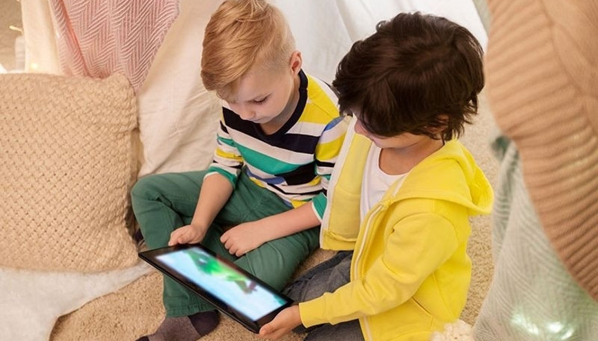 Çocuklar sokakta oynamayı tablete tercih ediyor