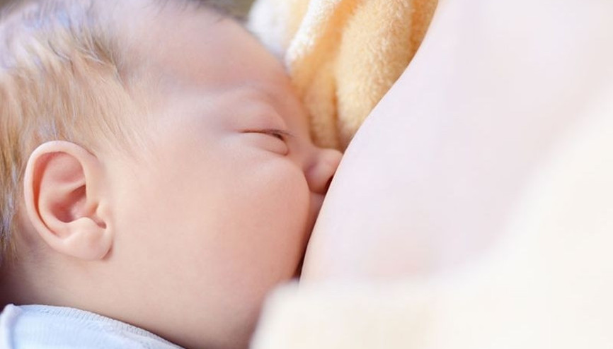Bebeğiniz en fazla 10 dakika emebiliyorsa dikkat