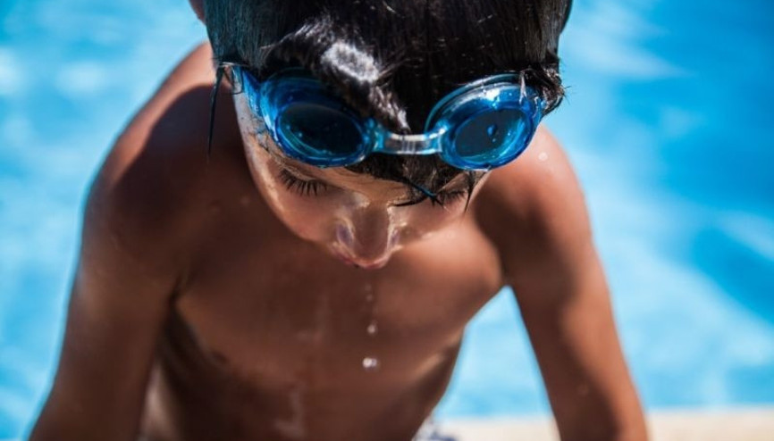 Çocuklarda yüzme obeziteyi engelliyor