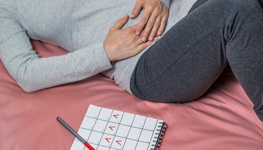 Şiddetli adet sancıları hastalık habercisi mi Şiddetli adet sancıları hastalık habercisi mi