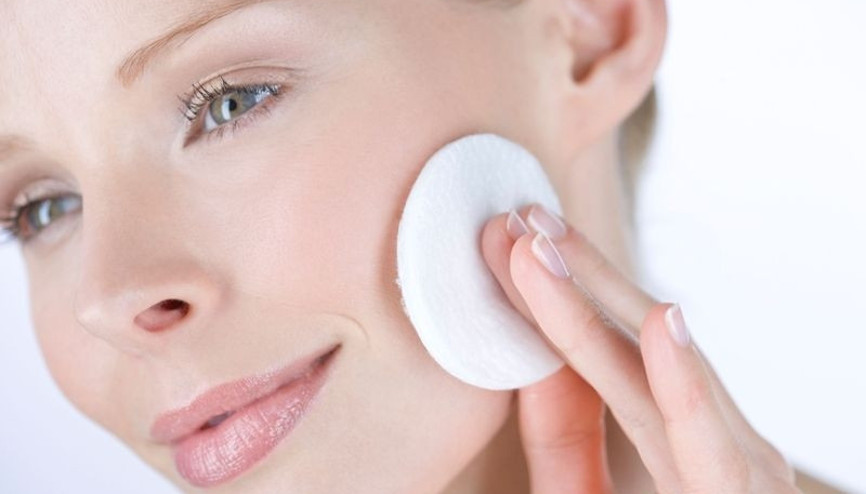 Sıcakta cilt temizliğinize daha çok önem verin Sıcakta cilt temizliğinize daha çok önem verin