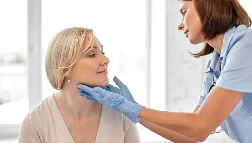 Bazı tiroid nodülleri ameliyatsız tedavi edilebiliyor