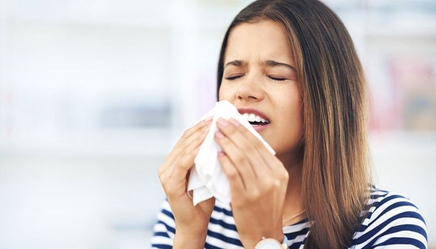 Zatürre bardaktan da bulaşabilir, hapşırıkla da geçebilir