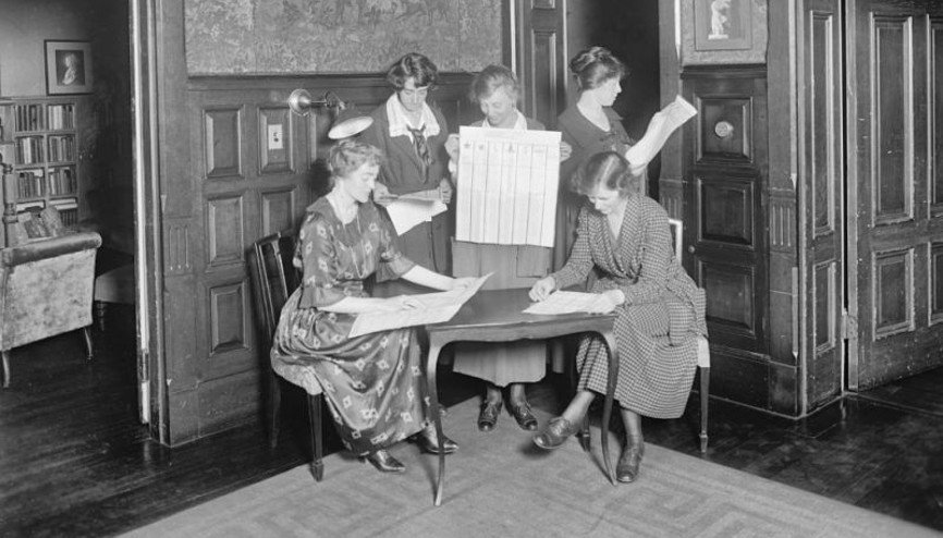 5 Aralık Dünya Kadın Hakları Günümüz kutlu olsun 5 Aralık Dünya Kadın Hakları Günümüz kutlu olsun