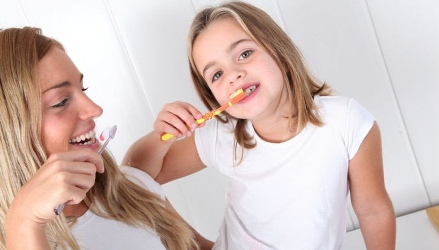 Çocuğa diş fırçalama alışkanlığı nasıl kazandırılır