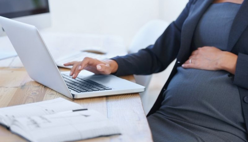 Hamilelikte veya doğum sonrası işten çıkarılma halinde ne yapılabilir Hamilelikte veya doğum sonrası işten çıkarılma halinde ne yapılabilir