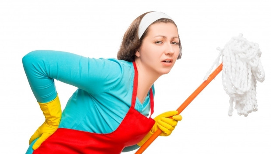 Uzmanlar uyarıyor: Ev işleri ’fıtık’ etmesin