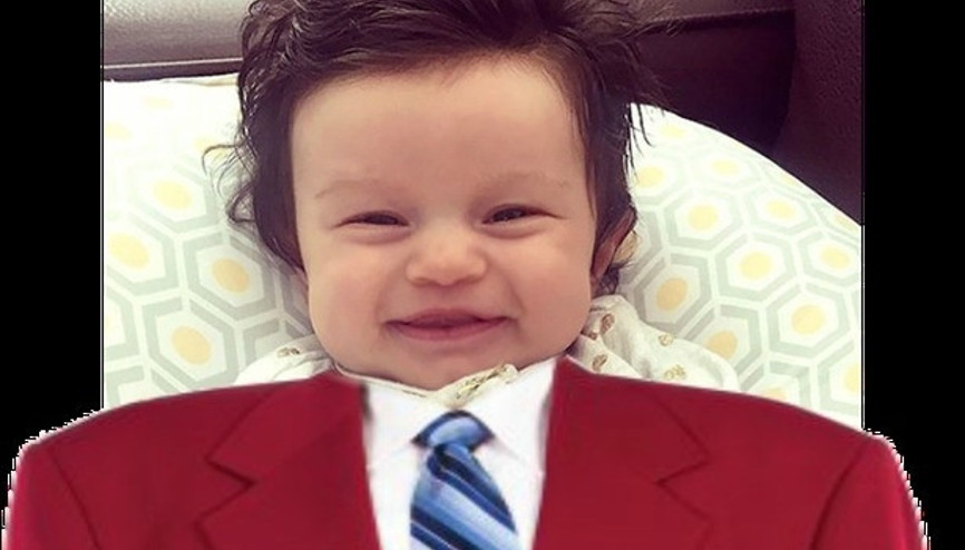 Uzun saçlı şirin bebekler