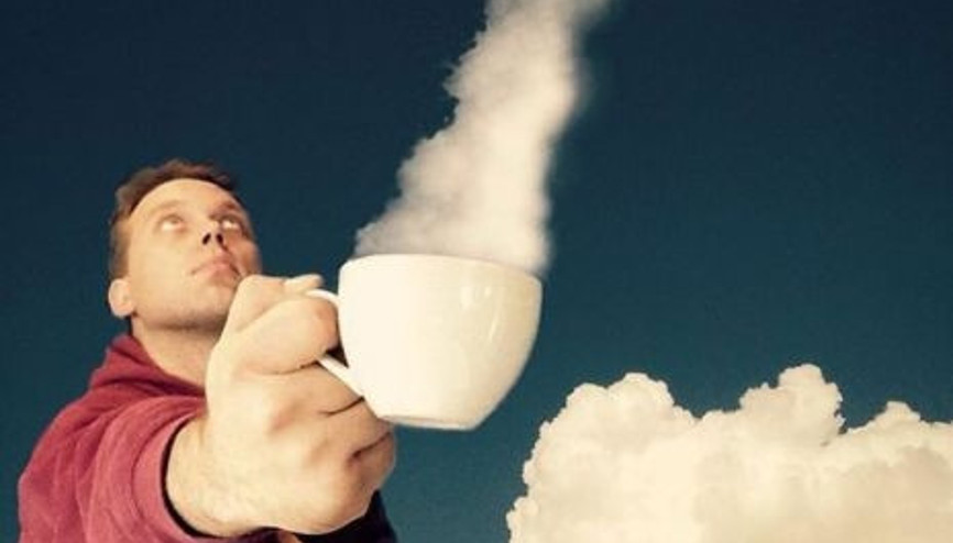 Gökyüzüne dokunan adam