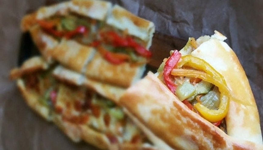 Vejeteryan pide (sebzeli pide) nasıl yapılır