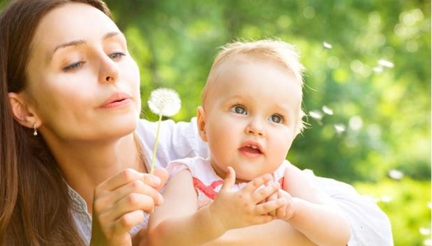 Yeni annelerin bebekleriyle yapabileceği 4 yeni moda sosyal aktivite