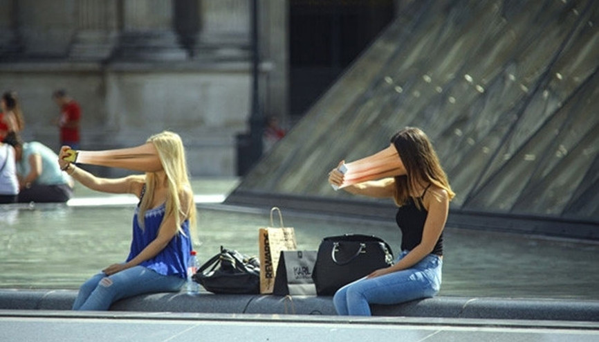 Telefon bağımlısı insanlara bir de böyle bakın