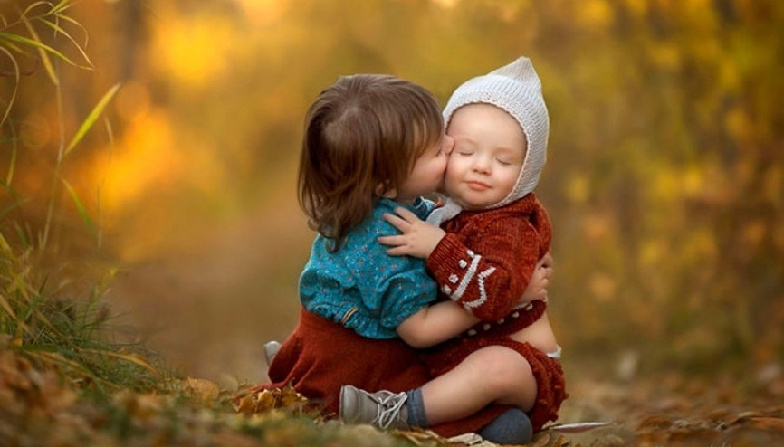 Çocuklarını doğada fotoğraflıyor, bu kareler görenleri büyülüyor