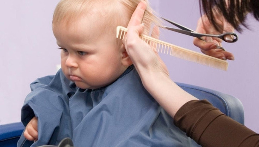Saçlarını ilk kez kestiren bebeklerin 20 minnoş görüntüsü