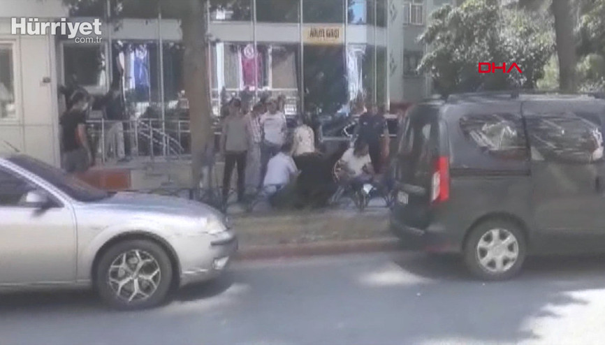 Büyükçekmece Adliyesi önünde kavga
