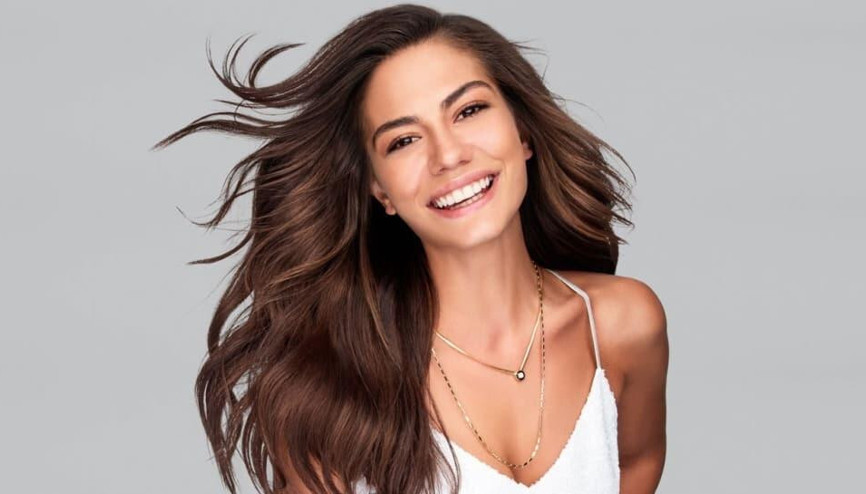 Demet Özdemir kimdir İşte Demet Özdemirin hayatı ve biyografisi... Demet Özdemir kimdir İşte Demet Özdemirin hayatı ve biyografisi...