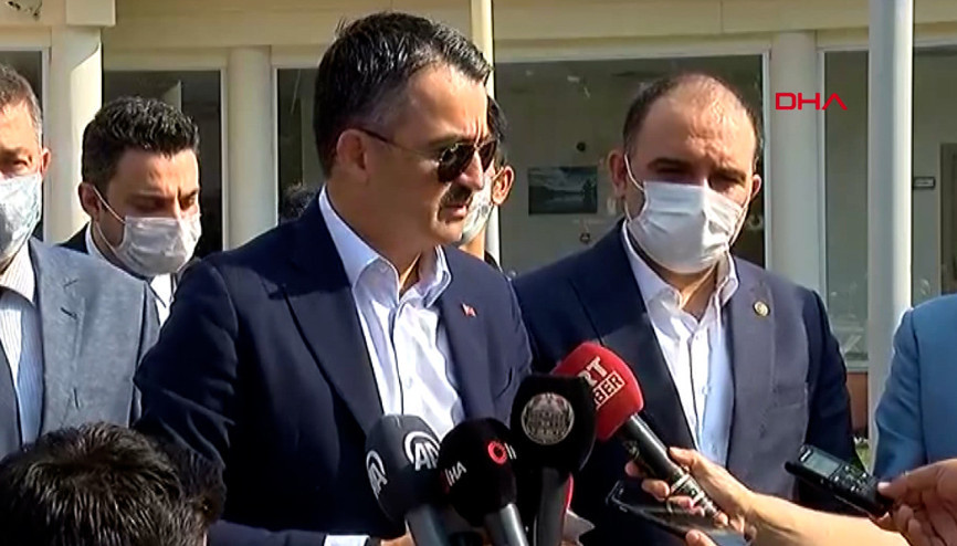 Bakan Pakdemirli, Çanakkaledeki orman yangını hakkında bilgi verdi
