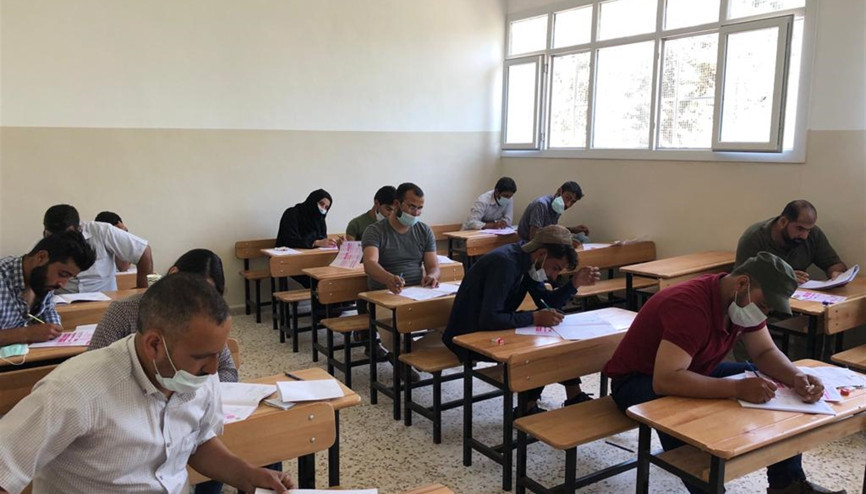 Suriyeli öğrenciler üniversiteli olmak için ter döktü