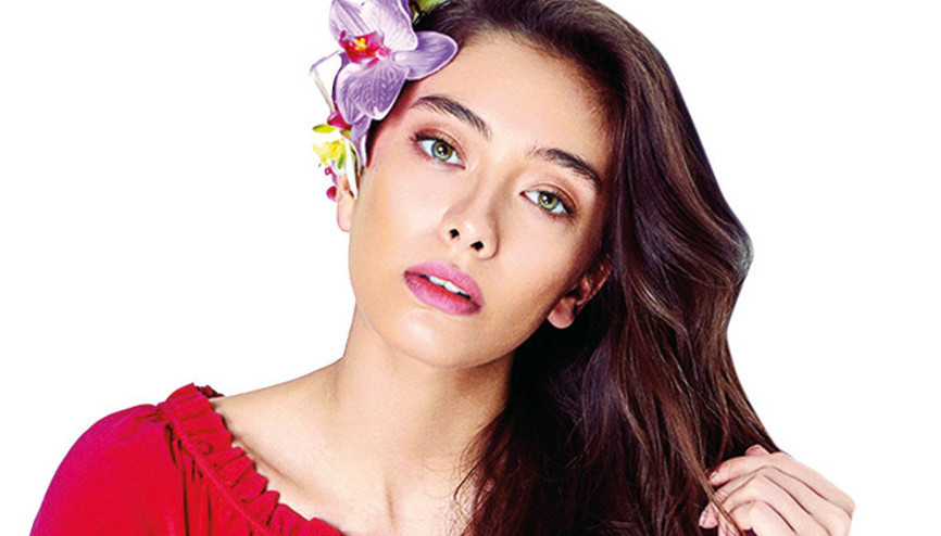 Neslihan Atagülden ABD’ye online röportaj