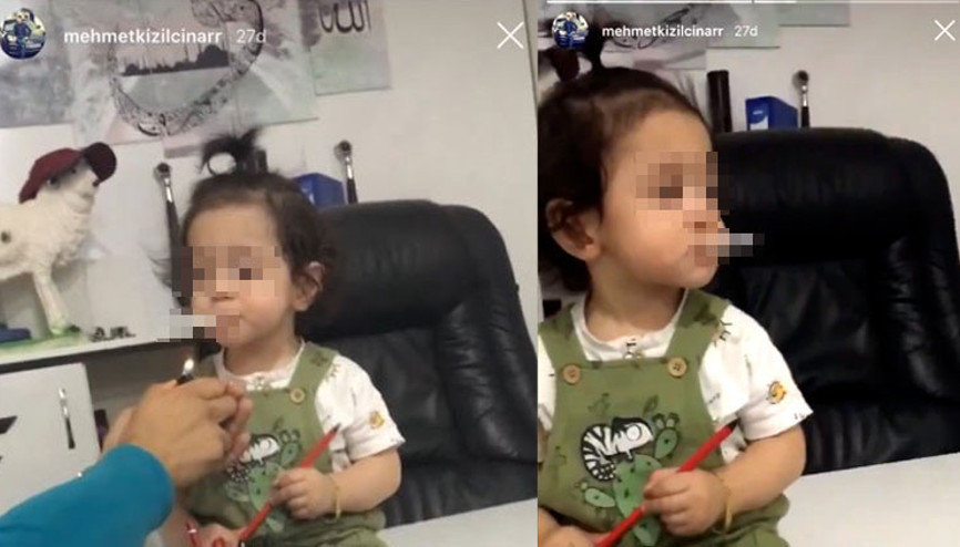 Son dakika... Bir skandal görüntü daha Bu kez küçük çocuğa ‘amcası’ sigara içirdi… Son dakika... Bir skandal görüntü daha Bu kez küçük çocuğa ‘amcası’ sigara içirdi…